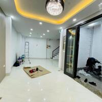 Nguyễn Lương Bằng 10m ra phố, 6 tầng 46m2 mới tinh thang máy 5 phòng khép kín cho thuê 40tr/ tháng