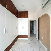 Bán Căn Hộ 2 Phòng Ngủ 2 Vệ Sinh 74M2 Nội Thất Cao Cấp Chỉ 5,5 Tỷ Tại Garden Gate, Hoàng Minh Giám, Phú Nhuận