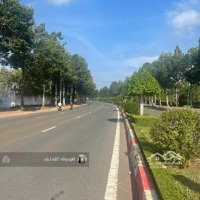 Chủ Ngộp Bán Lô Đất Mt. Đ Lê Đại Hành. Cách Trung Tâm Tp. Pleiku 2Km 120M2/ 300 Triệu, Liên Hệ: 0908673312.