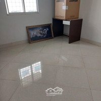 Cần Cho Thuê Chcc Hùng Vương Điện Máy, Q.5,S78M2, 3 Phòng Ngủfull Nt Giá Bán 8. 5 Triệu Thang Bộ T5, Liên Hệ: 0866688444