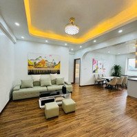 Chị Gái Nhờ Bán Căn Hộ Diện Tích: 117M2, 2 Phòng Ngủ2Vs Giá 61 Triệu/M2 Dự Án 17T Hoàng Đạo Thuý. Liên Hệ: 0862411941