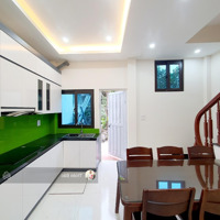 Nhà Phương Canh, Cách 1 Nhà Ra Đường Thông, Ô Tô Qua, View Vườn Hoa Thoáng- 5 Tầng 30M2- 6 Tỷ Hơn