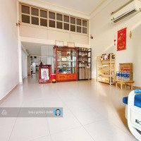 Bán Căn Hộ Chung Cư Hồng Bàng P11 Quận 5, Kế Bên Hùng Vương Plaza, 70M2, Có Gác Lửng, Chỉ 2.65Tỷ Tl