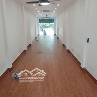 Chính Chủ Cho Thuê Nhà Số 30B Đường Phạm Văn Đồng, Quận Cầu Giấy Dtsd 120M2 2 Tầng Vỉa Hè