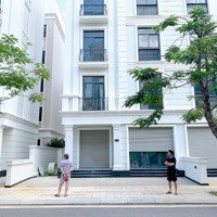 Căn Nhà Phố Sân Vườn Khu Biệt Thự Vinhomes Grand Park Quận 9 Đáng Mua Nhất Lúc Này!