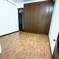 Cho Thuê Nhà Ngõ Nguyễn Khangdiện Tích80M2 X 4 Tầng, Ngõ Ô Tô, 20 Triệu