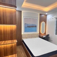 Chính Chủ Bán Căn Hộ 2 Ngủ, 2 Vệ Sinhtại Cầu Giấy Center Point, 5,8 Tỷ, 76,21M2, Full Nội Thất Mới