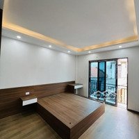 Ngay Phú Diễn , Sát Quận Uỷ , 38M2 , 8P Kk , Full Nội Thất , Dòng Tiền 30 Triệu/ Tháng . 6 Tỷ ( Cócó Thương Lượng)