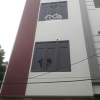Bán Nhà 32.6M2, 4 Phòng Ngủ 3 Vệ Sinh 1 Phòng Thờ, 1 Sân Phơi Tại Biên Giang, Hà Đông
