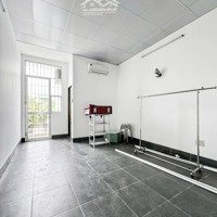 [Hot] Nhà Hẻm Nguyễn Hữu Cảnh, Giáp Q1, 16,5 Triệu/Tháng, 127M2, 3 Phòng Ngủ 4 Vệ Sinh Sân Vườn [Chính Chủ]