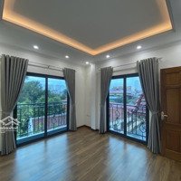 **Bán Nhà Mặt Phố Vạn Phúc, Vỉa Hè Rộng, Kinh Doanh Sầm Uất, 60M2, Ở Ngay, Chỉ 16 Tỷ