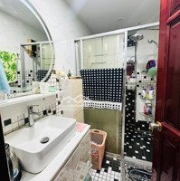 Bán Nhà Mặt Phố Nguyễn Bá Huân, 22 Tỷ, 70 M2, 7 Phòng Ngủ+ 6Wc