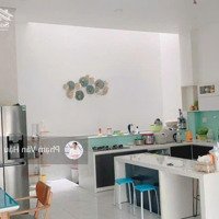 Biệt Thự Đẹp Nội Khu Có Công Viên Hẻm 26 Nguyễn Minh Hoàng (K300), Nhà Đẹp Hầm 4 Tầng Có Thang Máy