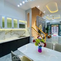 Bán Gấp Nhà Nr Đường Nguyễn Tri Phương, P5, Q10. 54M2, Hẻm Xe Hơi. 0765069021