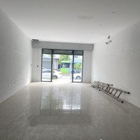 Cho Thuê Nhà Phố Shophous 260M2 Sàn Trống Tiện Làm Văn Phòng Giá Bán 17 Triệu Liên Hệ: 0909934237