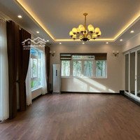 Biệt Thự Thảo Điền Tốt Quá ~ 1200M2 ~ Có Hồ Bơi ~ Có Sân Vườn Rộng ~ Có 6 Phòng Ngủ ~ Có Cả Hầm !