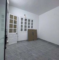 Cho Thuê Tầng 2Diện Tích80M2, 3 Phòng Ngủ Ngõ 319 Tam Trinh, Phường Hoàng Văn Thụ, Quận Hoàng Mai, Hà Nội.