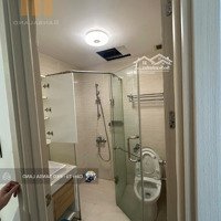 Cần Cho Thuê Căn Hộ 3 Phòng Ngủ, 2 Wc, Ban Công, Nội Thất Đẹp, View Sông Đang Trống