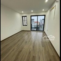 Nhà Mới/ 7.3 Tỷ / 40 M2/6 Tầng Thang Máy/ 3.7Mặt Tiền/ Nguyễn Văn Linh/ Thạch Bàn