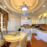 Biệt Thự Vip Lô Góc Cầu Giấy 180M2 Thang Máy 5 Tầng, Gara Ô Tô, Giá Chào 45 Tỷ