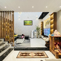 Cuối Năm Xả Nhà Ngộp Giá Tốt Ngay Nguyễn Văn Thủ Q1 70M2