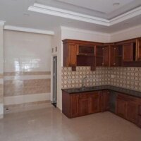 Nhà 50m2 Mới, Đẹp Ngay Chợ Bình Triệu!