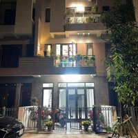 Shophouse View Chung Cư Tại Centa Diamond Full Nội Thất Siêu Đẹp Mời Thuê 16 Triệu/Tháng