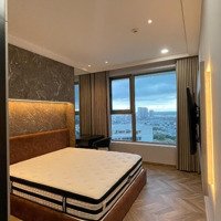 Cho Thuê Căn Hộ Midtown The Peak 88M2 2 Phòng Ngủtầng Cao View Sông, Full Nội Thất Cao Cấp, Có Chỗ Đậu Ôtô