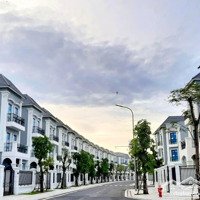 Siêu Phẩm Nhà Phố Vinhomes Quận 9 Vừa Ở-Kinh Doanh Chỉ Còn 5 Căn Ưu Đãi Cuối Năm Giá Sốc. Xem Ngay!