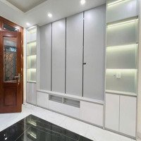 Bán Nhà Đường Trương Định. 35M2 5 Tầng. Ngõ Rộng Cách Ô Tô Tải Nhỏ 30M. Giá Chỉ 7,58 Tỷ