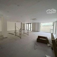 Cho Thuê Toà Nhà 1250M2 Mặt Tiền Chiều Ngang Lớn Trung Tâm Ninh Kiều, Cần Thơ