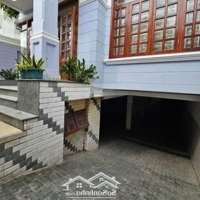 Cho Thuê Nhà Nguyên Căn 10X20, 1 Hầm 2 Lầu 8 Phòng, Nhà Trống Mới Sơn.