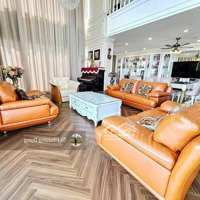 Bán Penthouse Duplex Cầu Giấy - Căn Góc -Diện Tích438M2 - View Triệu Đô - Bể Bơi Riêng - Full Nt Cao Cấp