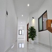 Kẹt Tiền Bán Nhà Lạc Long Quân, Tân Bình, 52M2, Shr Còn Thương Lượng