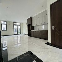 Shophouse Sao Biển Gần Chung Cư Full Hoàn Thiện 5 Tầng Sẵn Sàng Cho Thuê 67.5M2 Giá Bán 9.8 Tỷ