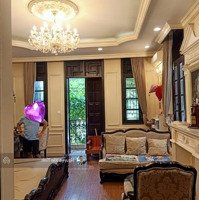 Bán Biệt Thự Đẹp Tại Cầu Giấy, Hà Nội, Giá Thỏa Thuận, 188M2