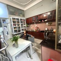 Gấp Định Cư! Bán Gấp Nhà 5 Tầng 56M2 - Gồm 6 Phòng Ngủ- Vị Trí Đẹp Ngay Ngã Tư Hàng Xanh Giáp Q.1