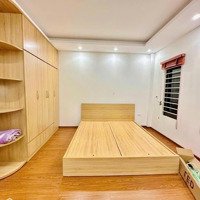 Bán Nhà Phố Lạc Long Quân , Nhà Ngõ 89 Diện Tích 42M ,5 Tầng,Mặt Tiền5,5 Mét . Ô Tô Tận Cửa . Giá Bán 8,7 Tỷ