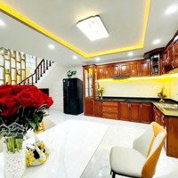 Bán Nhà Đường Nguyễn Đình Chiểu, Q. 3, 1 Trệt 1 Lầu, 40M2, Shr