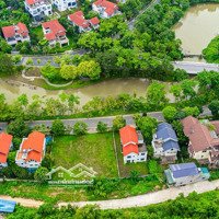 Thiết Kế Theo Phong Cách Riêng Trên Diện Tích Đất 3000M2 Với View Suối Ngọc Tại Khu A Xanh Villas