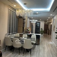 Bán Gấp Căn Hộ 3 Phòng Ngủ 90 Nguyễn Tuân, 92,16M2, Full Nội Thất Xịn, Ban Công Đông Nam Cực Hiếm