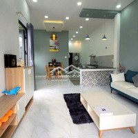 Cho Thuê Nhà Phố 80M2 , Có 2 Phòng Ngủ, Có Máy Lạnh, Máy Giặt, Sofa , Bàn Ghế.