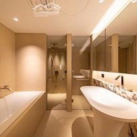 Bán Căn Hộ Cao Cấp 87M2 Cách Hồ Hoàng Cầu Chỉ 300M Nhỉnh 11 Tỷ, Quản Lý Bởi Savills