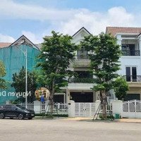 Bán Biệt Thự Anh Đào 8 Trục Chính Đơn Lập 240M2 Trước Nhà Là Công Viên Vườn Hoa Hướng Đông Nam Đẹp