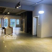 Cho Thuê Văn Phòng Tại Sala Đại Quang Minh 136M2 Giá Cực Rẻ 40 Triệu/Tháng Hoàn Thiện Đầy Đủ