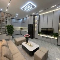 Hàng Xóm Royal Cự Lộc Diện Tích: 38M X 5T Full Nội Thất Lô Góc Hơn 7 Tỉ Nhà Mới Đón Tết 2025