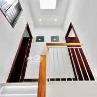 Gấp! Ngay Chợ Tân Hương Nhà 37M2, 1 Trệt + 2 Lầu. Chỉ 2Tỷ050. Lê Thúc Hoạch, Phú Thọ Hòa, Tân Phú