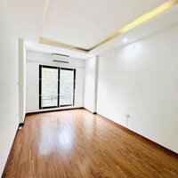 Cho thuê nhà 5 tầng Bát Khối, Long Biên. 33m. Giá: 10 triệu/tháng. Lh: 096.787.3362