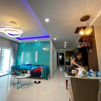 Cho Thuê Căn Hộ 3 Phòng Ngủ 2 Vệ Sinh106M2 Oriental Plaza Full Nội Thất - 17 Triệu - Liên Hệ: 0707913018