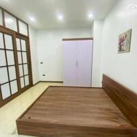 Cho thuê căn hộ chung cư 36 Giang Văn Minh, 70m2, tầng 3, 2 ngủ, 12tr - cho ở hộ GĐ, nhóm lịch sự.